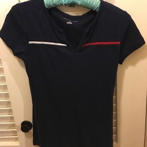 Tommy Hilfiger small v-cut tee